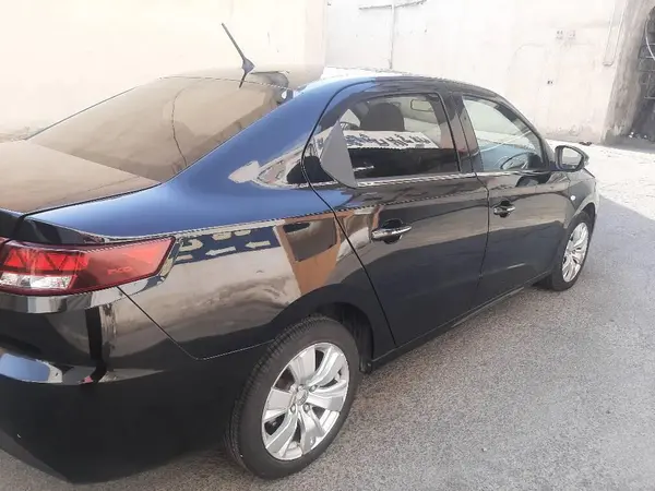 نمای 3 از خرید تارا، اتوماتیک V2، اتوماتیک، مدل 1402 مدل 1402 رنگ مشکی / داخل مشکی نقدی و اقساطی در خودروشاپ